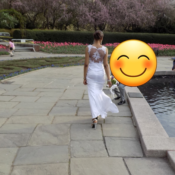 Wedding Dress - Picture 3 of 12